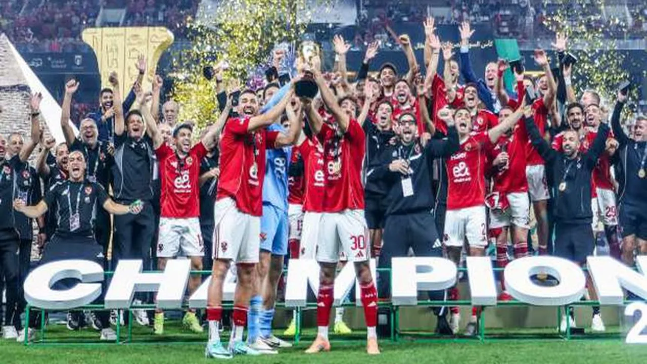 مفاوضات مفتوحة.. سيراميكا كليوباترا يستهدف لاعب الأهلي لينضم يناير 2026